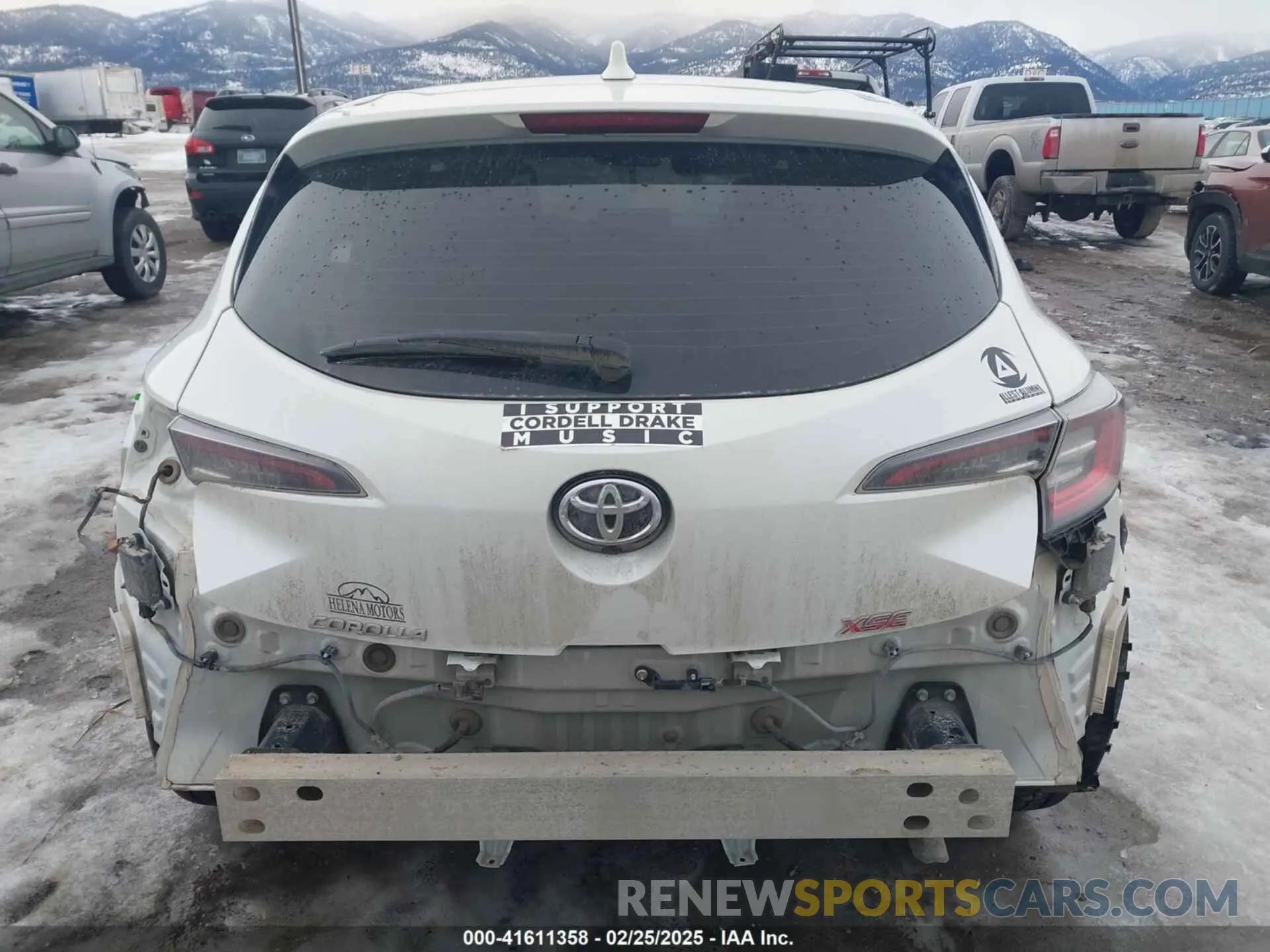 17 Photograph of a damaged car JTNA4RBE9L3075560 TOYOTA COROLLA 2020