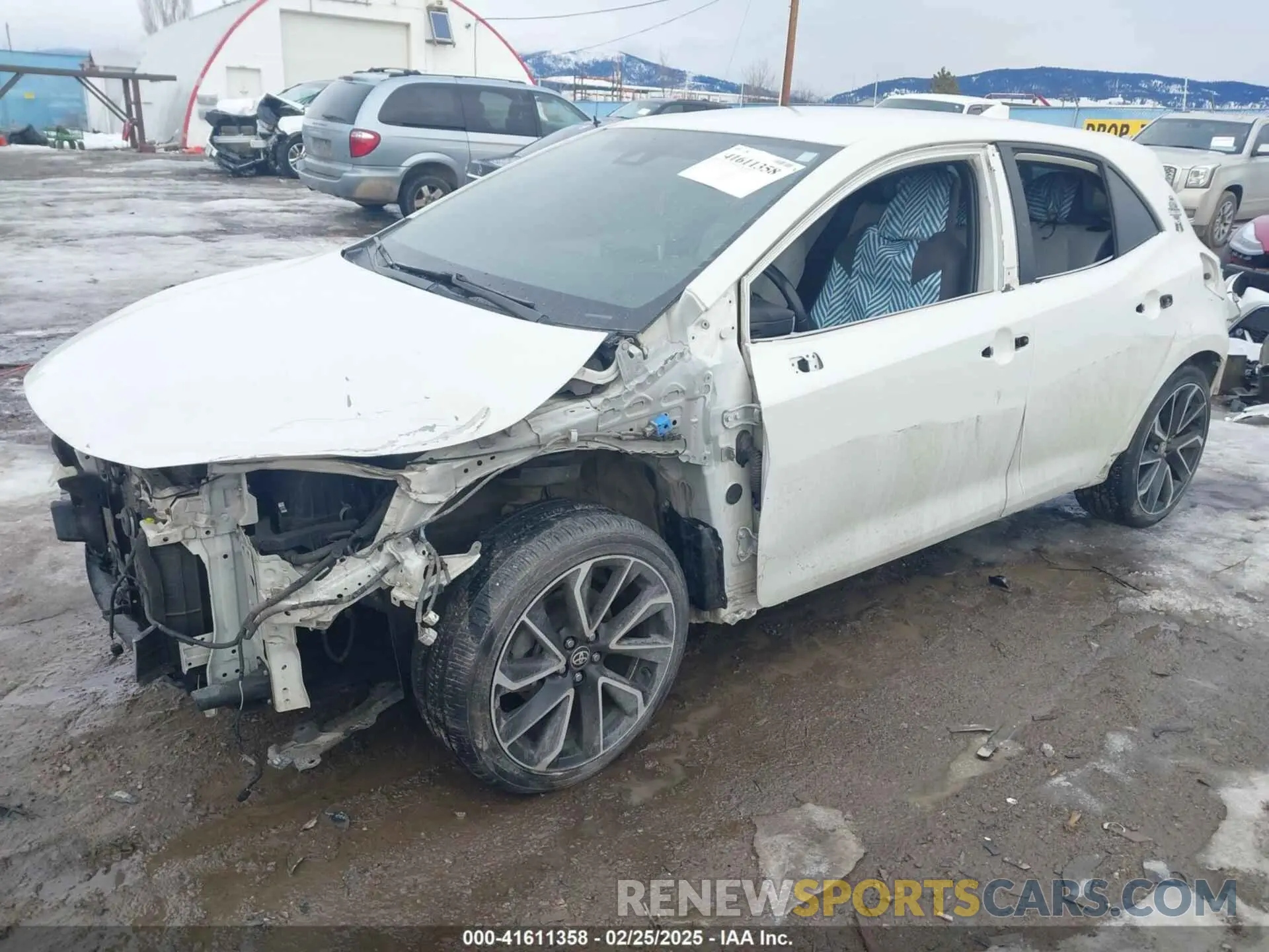 2 Photograph of a damaged car JTNA4RBE9L3075560 TOYOTA COROLLA 2020