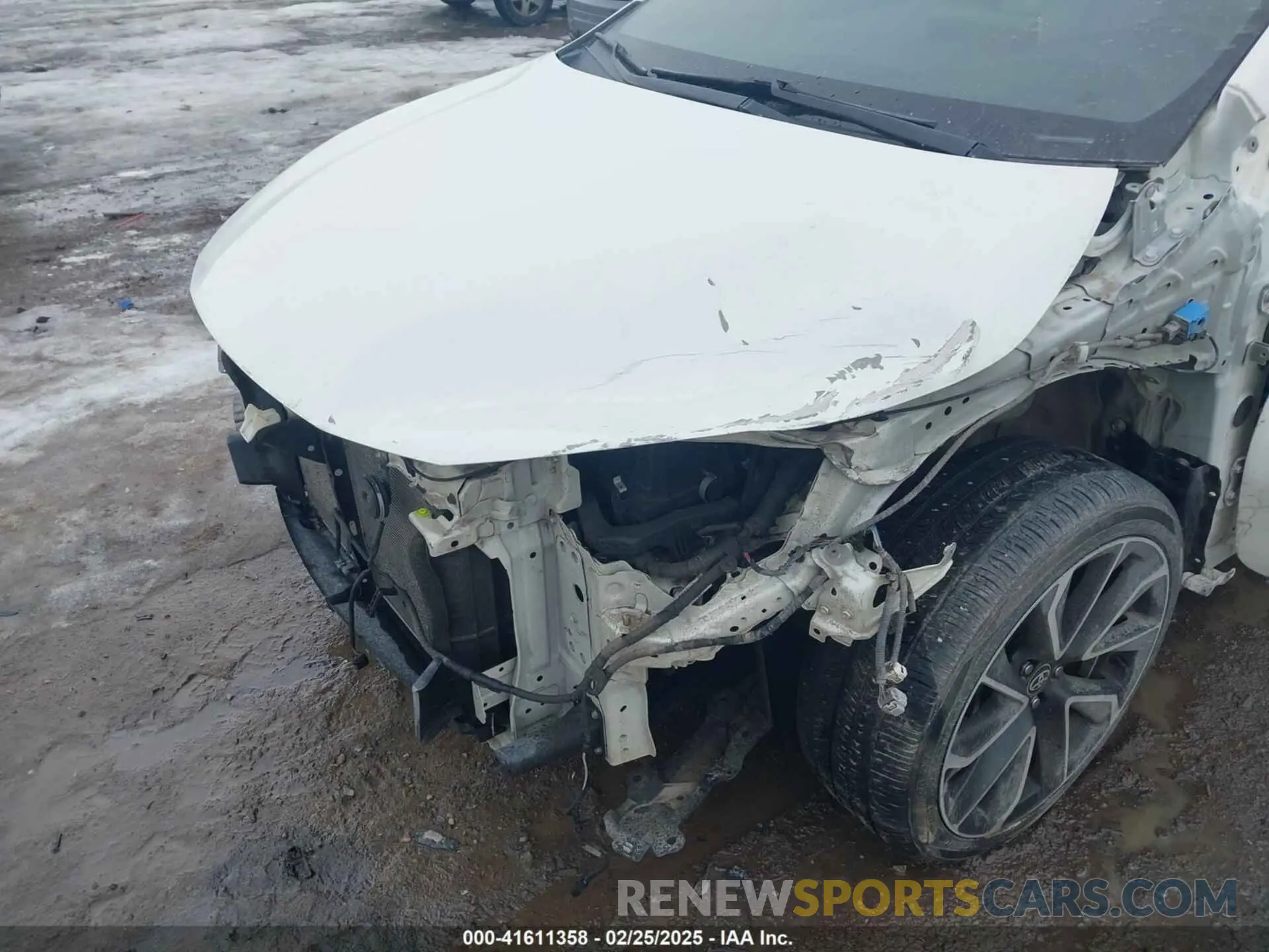 6 Photograph of a damaged car JTNA4RBE9L3075560 TOYOTA COROLLA 2020