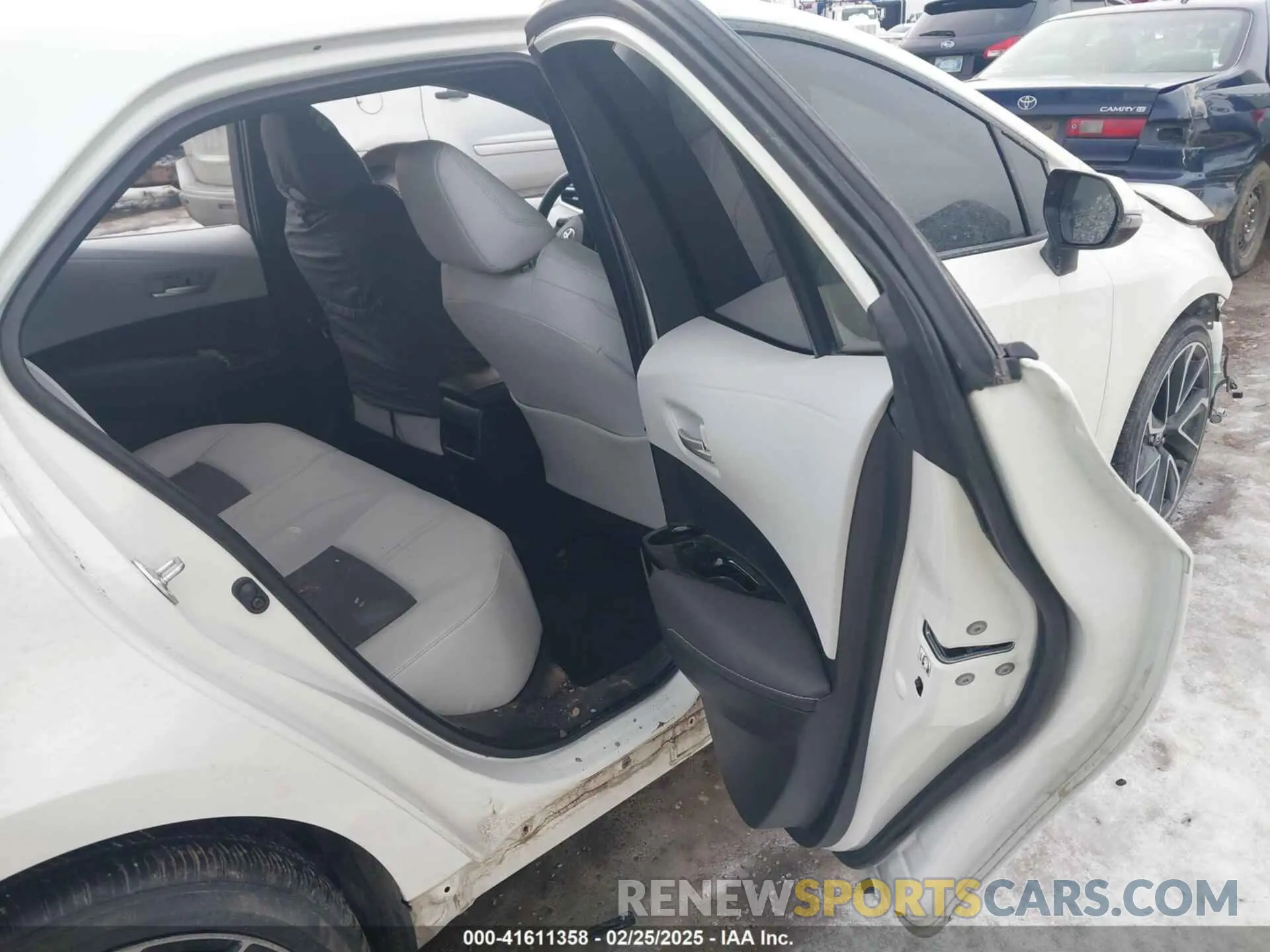 8 Photograph of a damaged car JTNA4RBE9L3075560 TOYOTA COROLLA 2020