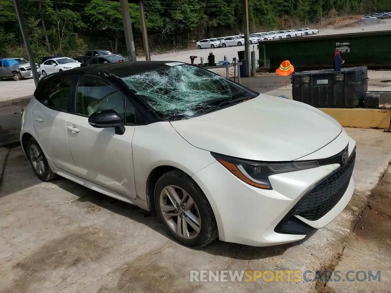 4 Photograph of a damaged car JTNB4RBE2L3080720 TOYOTA COROLLA 2020