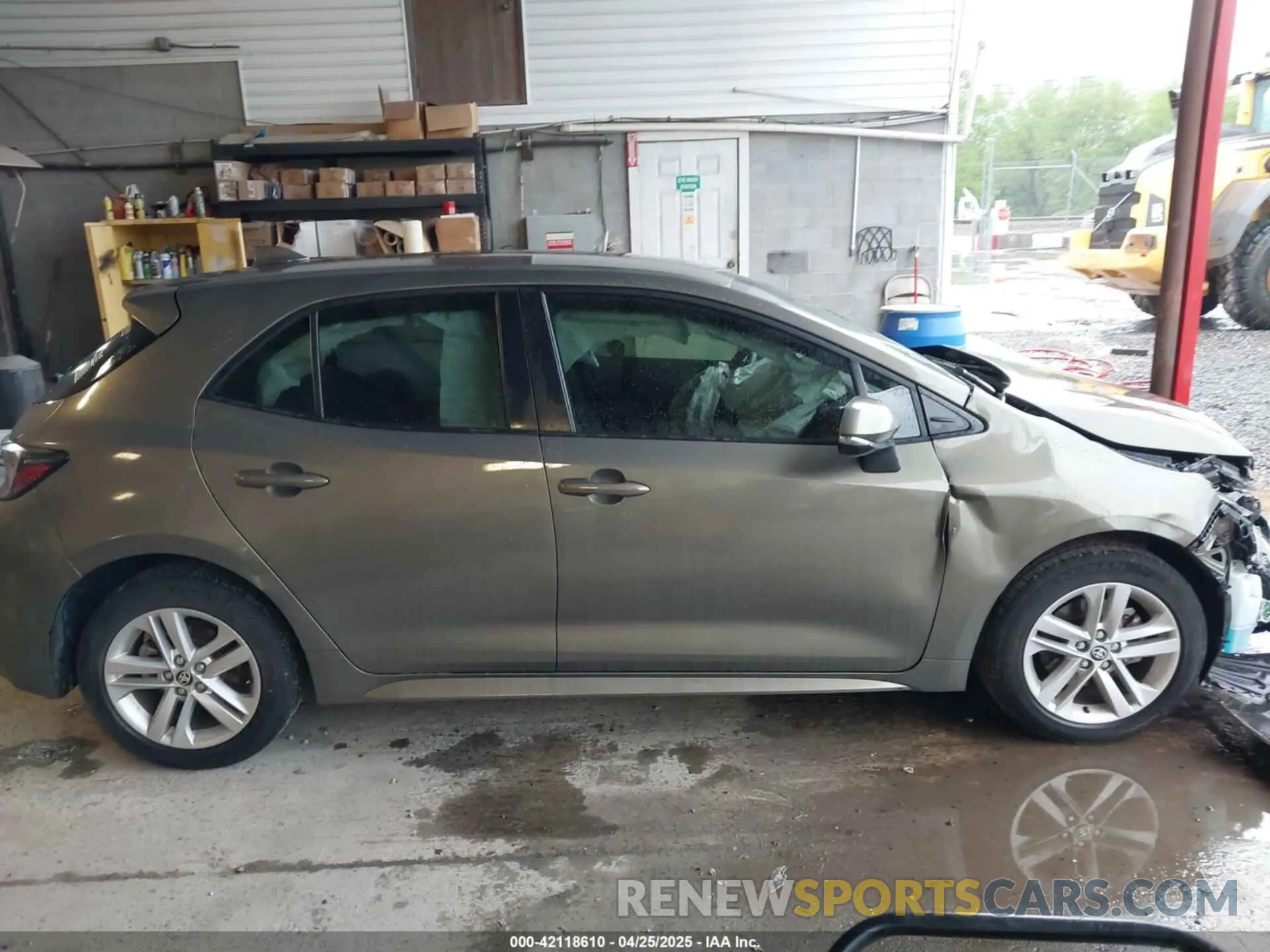 13 Photograph of a damaged car JTNB4RBE4L3095204 TOYOTA COROLLA 2020