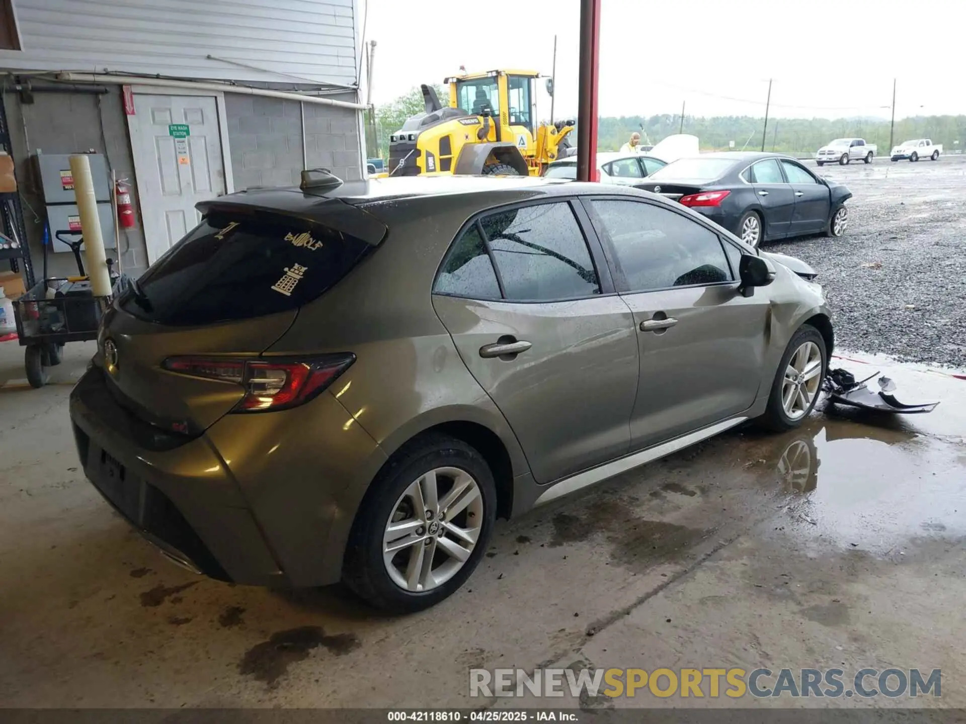 4 Photograph of a damaged car JTNB4RBE4L3095204 TOYOTA COROLLA 2020