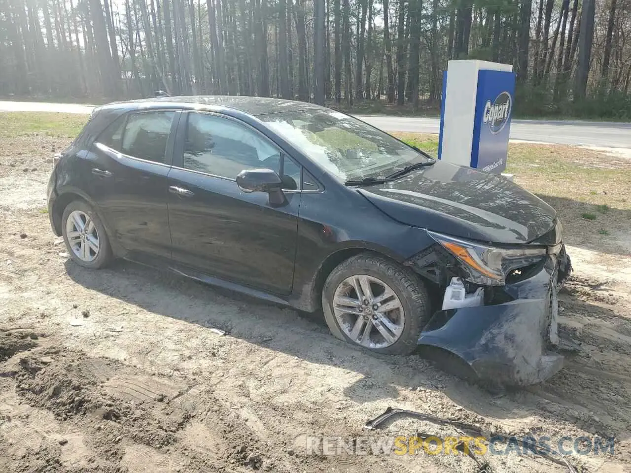 4 Photograph of a damaged car JTNB4RBE8L3087137 TOYOTA COROLLA 2020