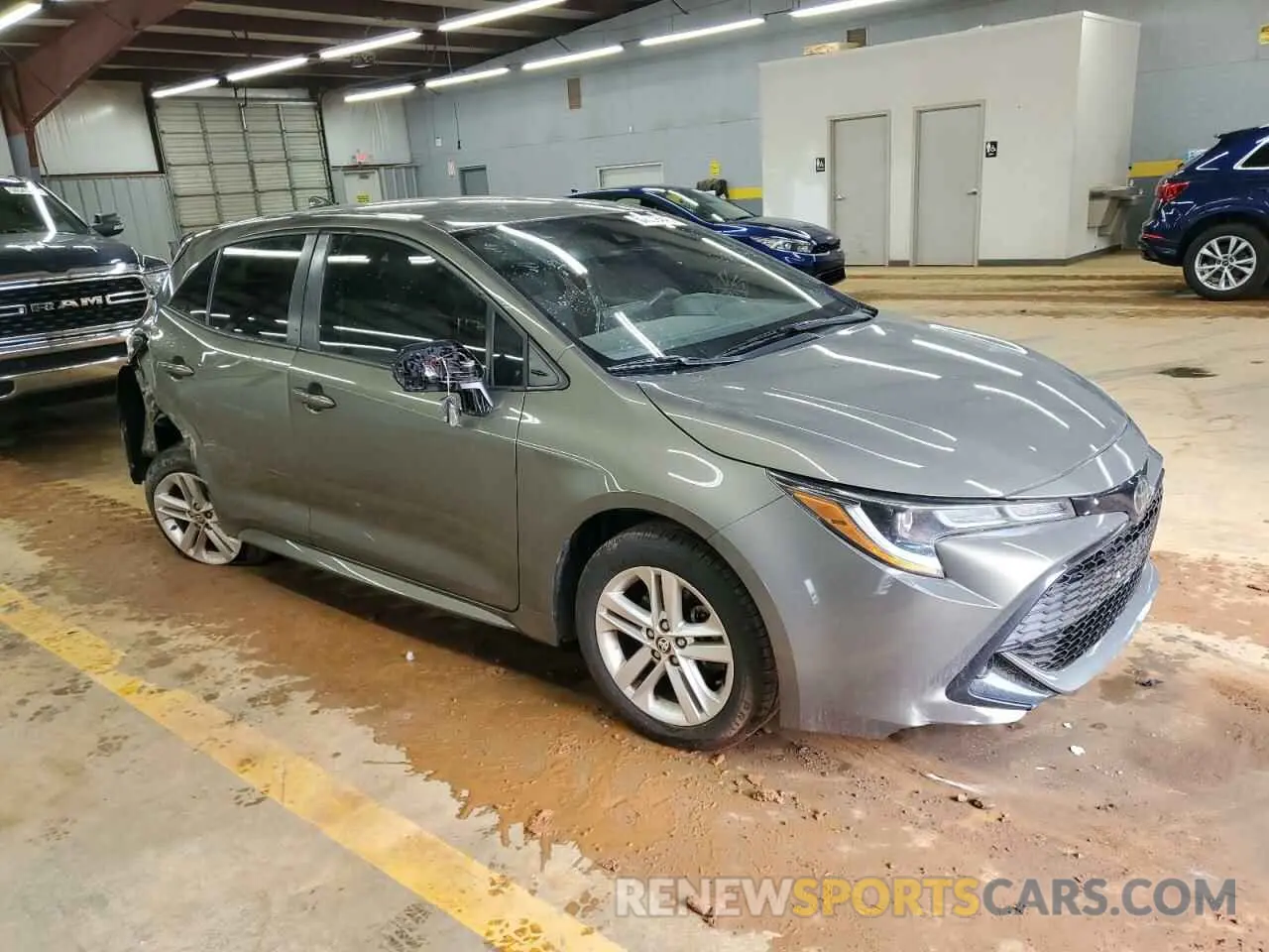4 Photograph of a damaged car JTNB4RBE8L3091477 TOYOTA COROLLA 2020