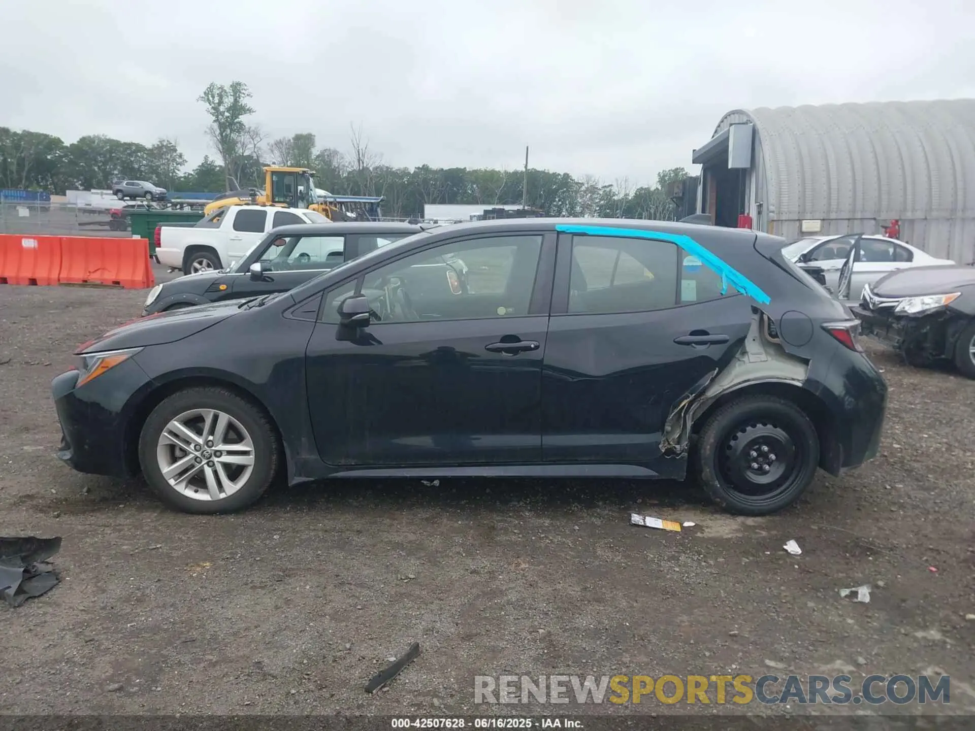 14 Photograph of a damaged car JTNB4RBEXL3084529 TOYOTA COROLLA 2020