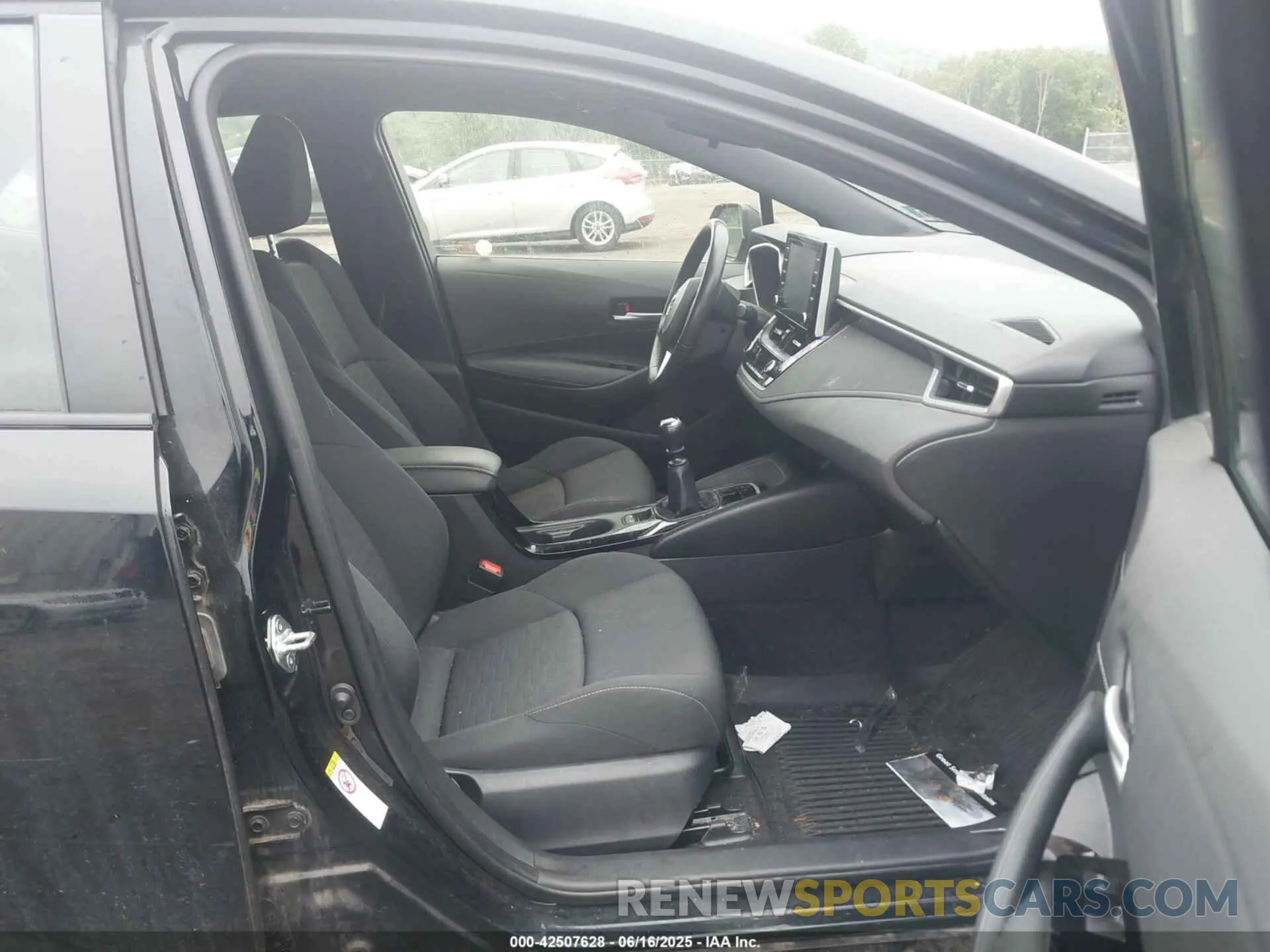 5 Photograph of a damaged car JTNB4RBEXL3084529 TOYOTA COROLLA 2020