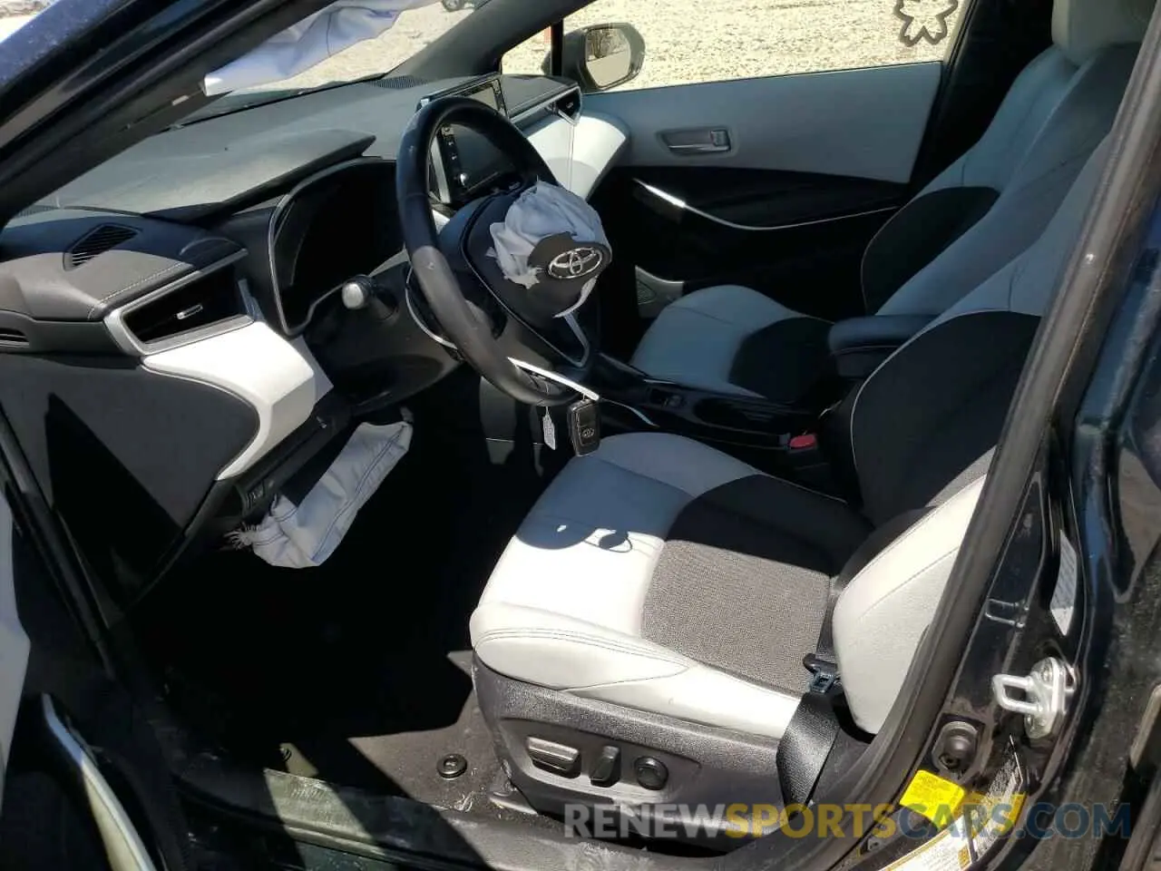 7 Photograph of a damaged car JTNC4RBE1L3084715 TOYOTA COROLLA 2020