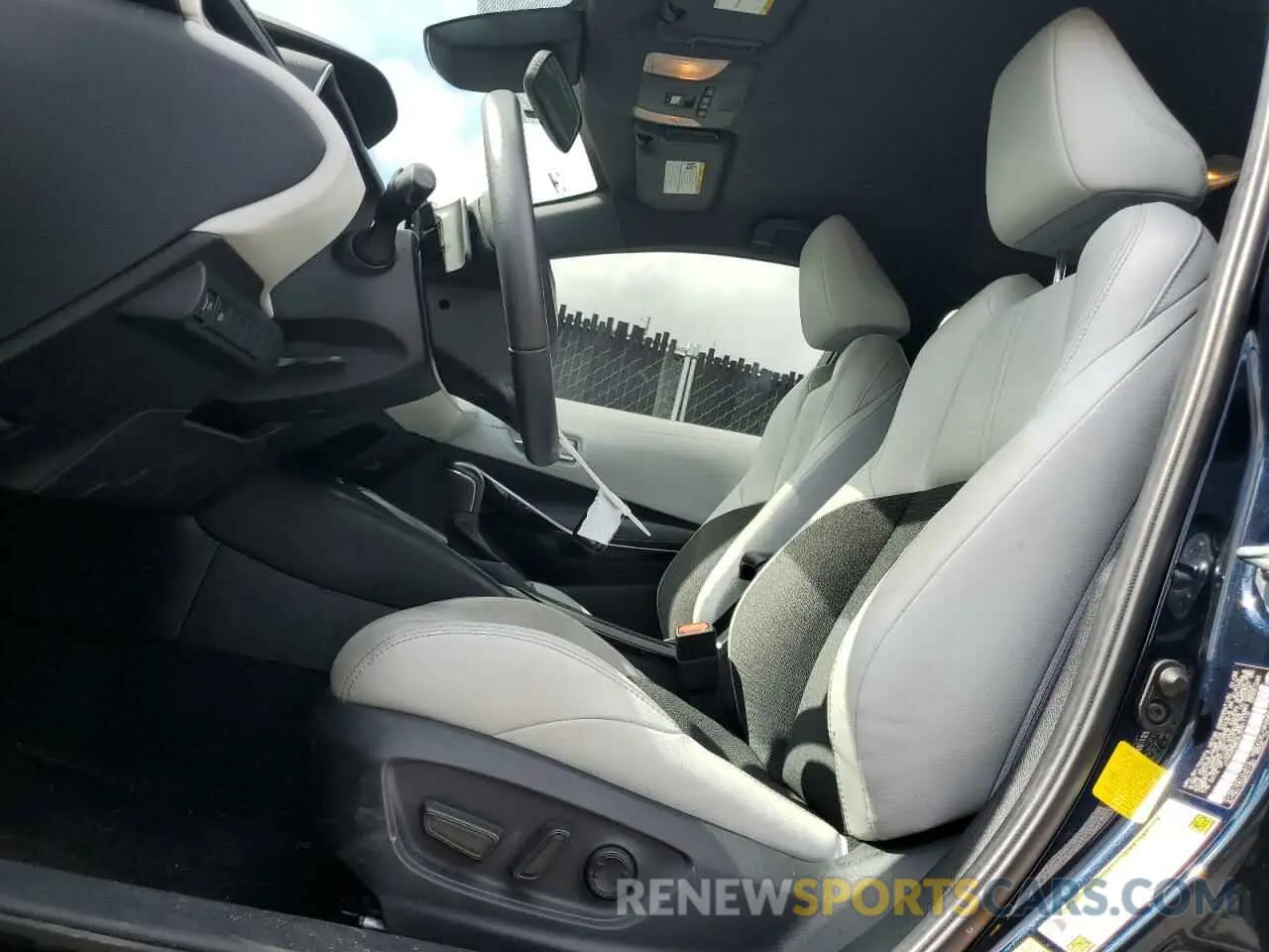 7 Photograph of a damaged car JTNC4RBE2L3091110 TOYOTA COROLLA 2020