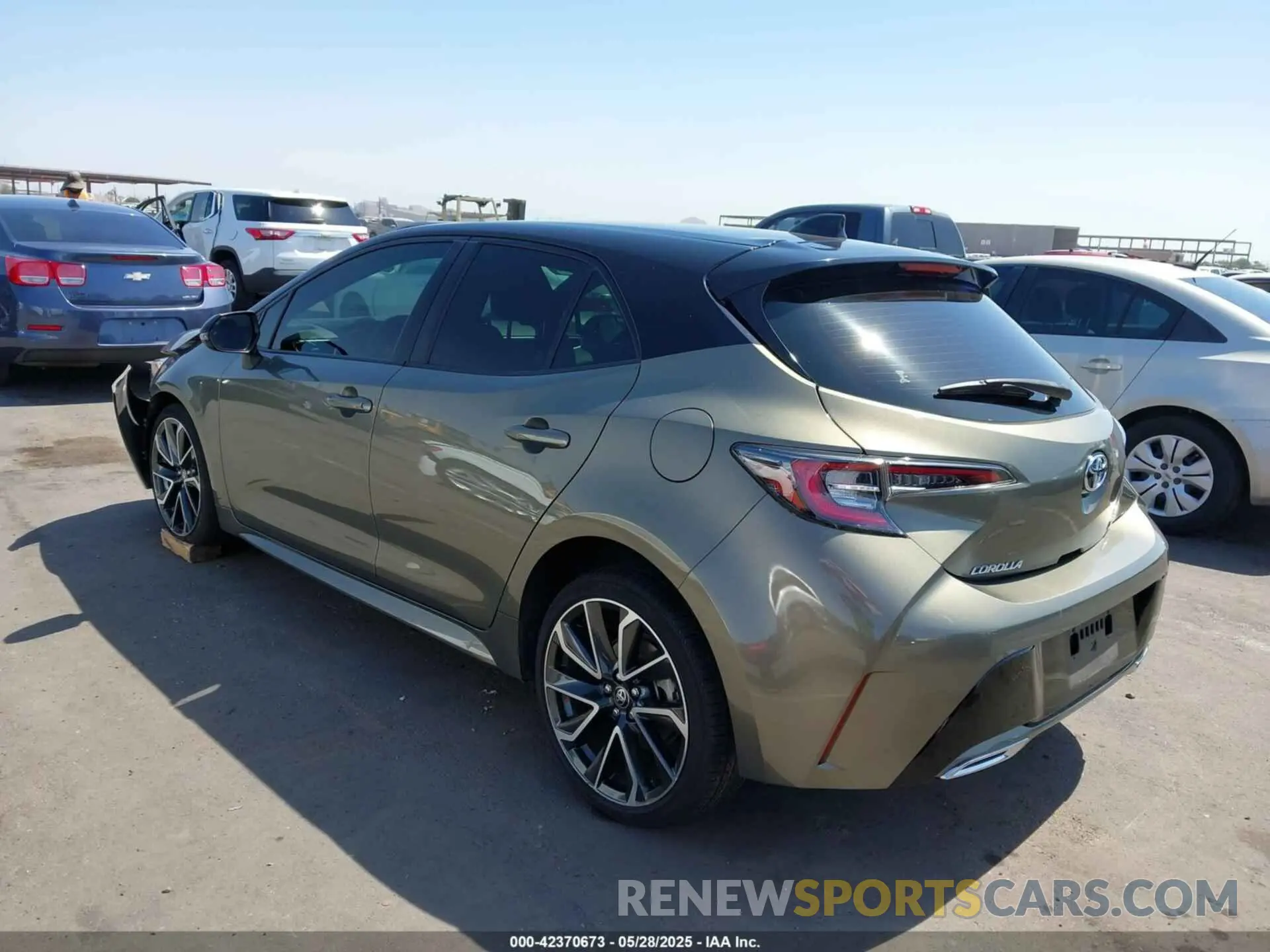 3 Photograph of a damaged car JTNC4RBE2L3093312 TOYOTA COROLLA 2020