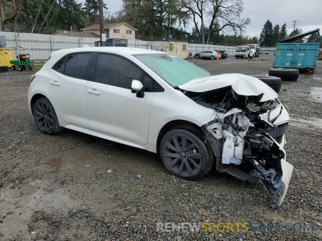 4 Photograph of a damaged car JTNC4RBE9L3074725 TOYOTA COROLLA 2020