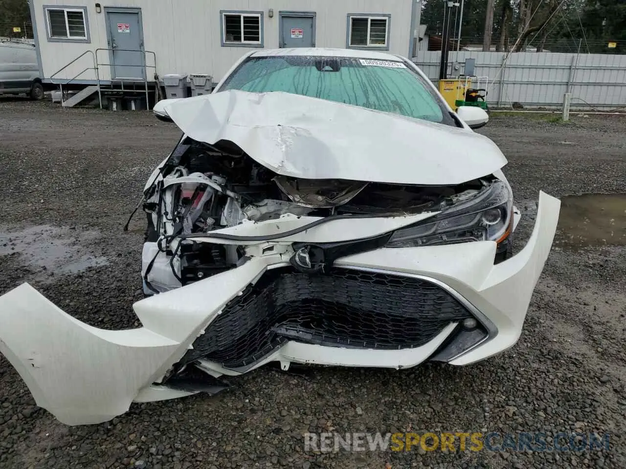 5 Photograph of a damaged car JTNC4RBE9L3074725 TOYOTA COROLLA 2020