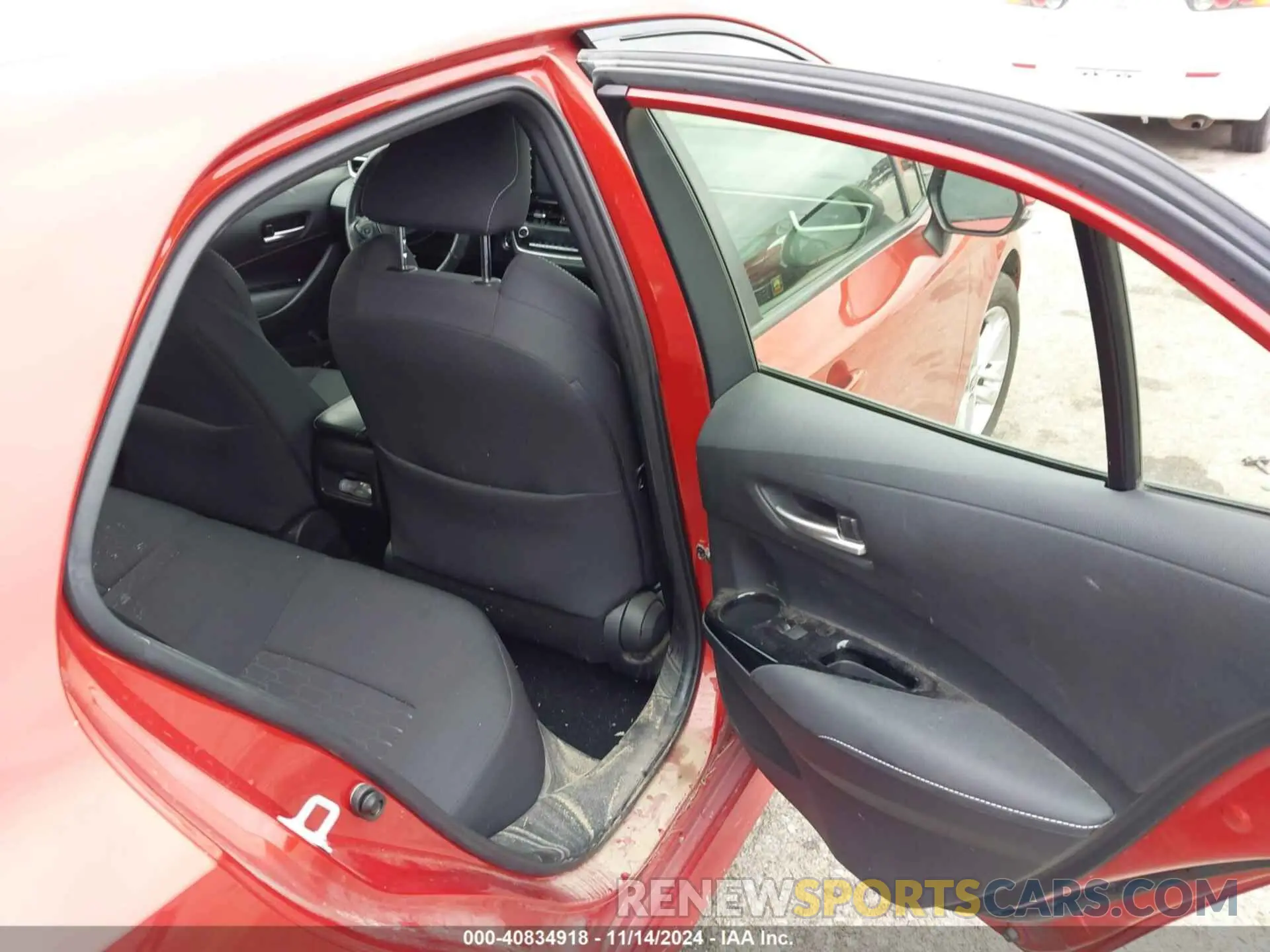 8 Photograph of a damaged car JTND4RBE0L3075069 TOYOTA COROLLA 2020