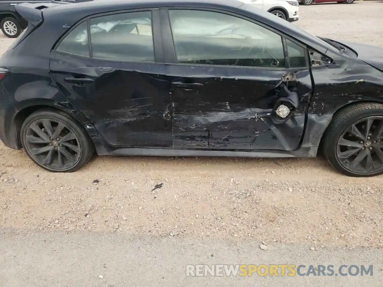 9 Photograph of a damaged car JTND4RBE2L3075896 TOYOTA COROLLA 2020