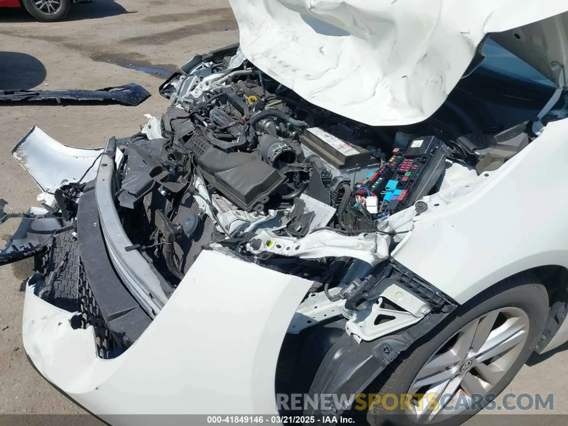 6 Photograph of a damaged car JTND4RBE2L3100649 TOYOTA COROLLA 2020