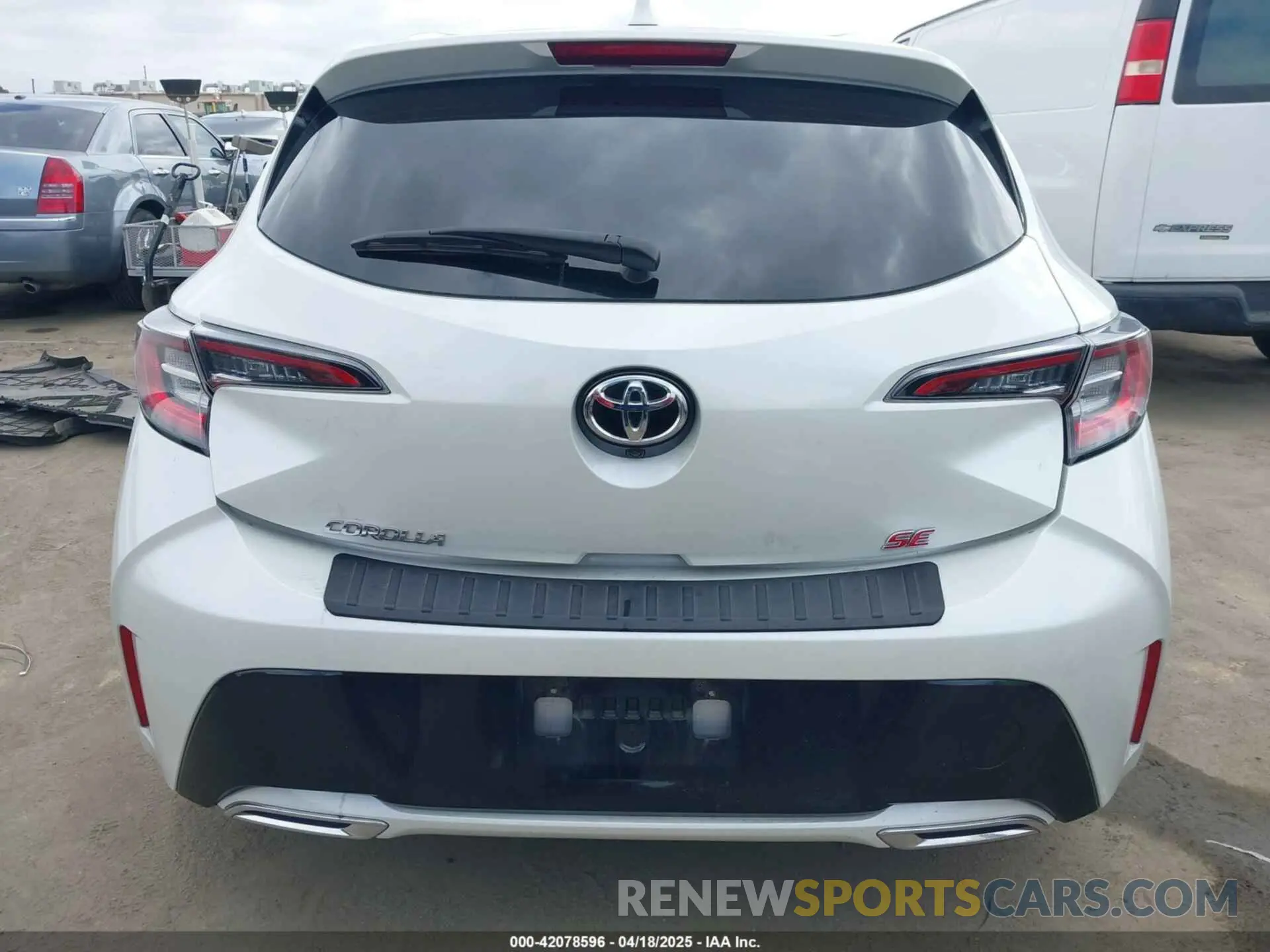 16 Photograph of a damaged car JTND4RBE3L3077866 TOYOTA COROLLA 2020