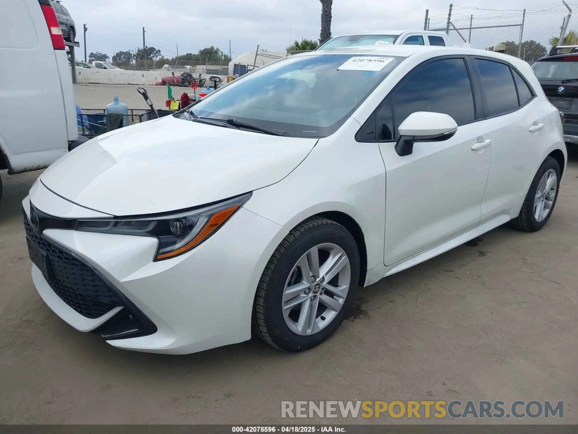 2 Photograph of a damaged car JTND4RBE3L3077866 TOYOTA COROLLA 2020