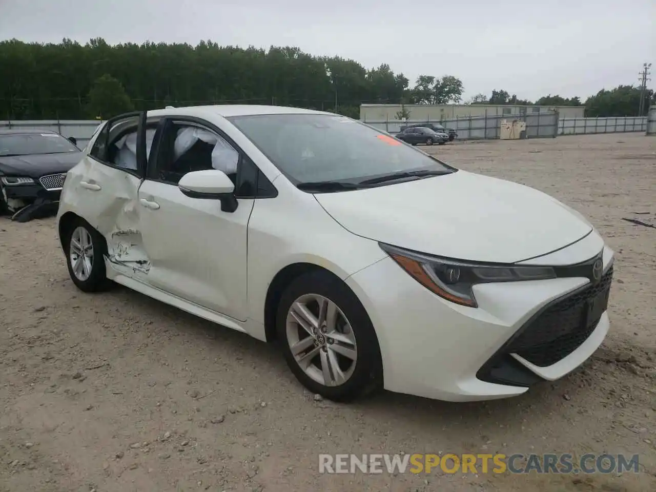 1 Photograph of a damaged car JTND4RBE3L3079049 TOYOTA COROLLA 2020