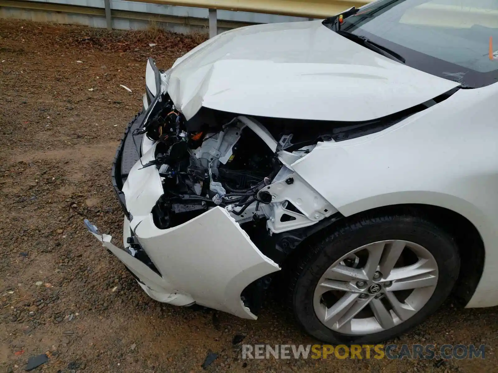 9 Photograph of a damaged car JTND4RBE3L3090004 TOYOTA COROLLA 2020