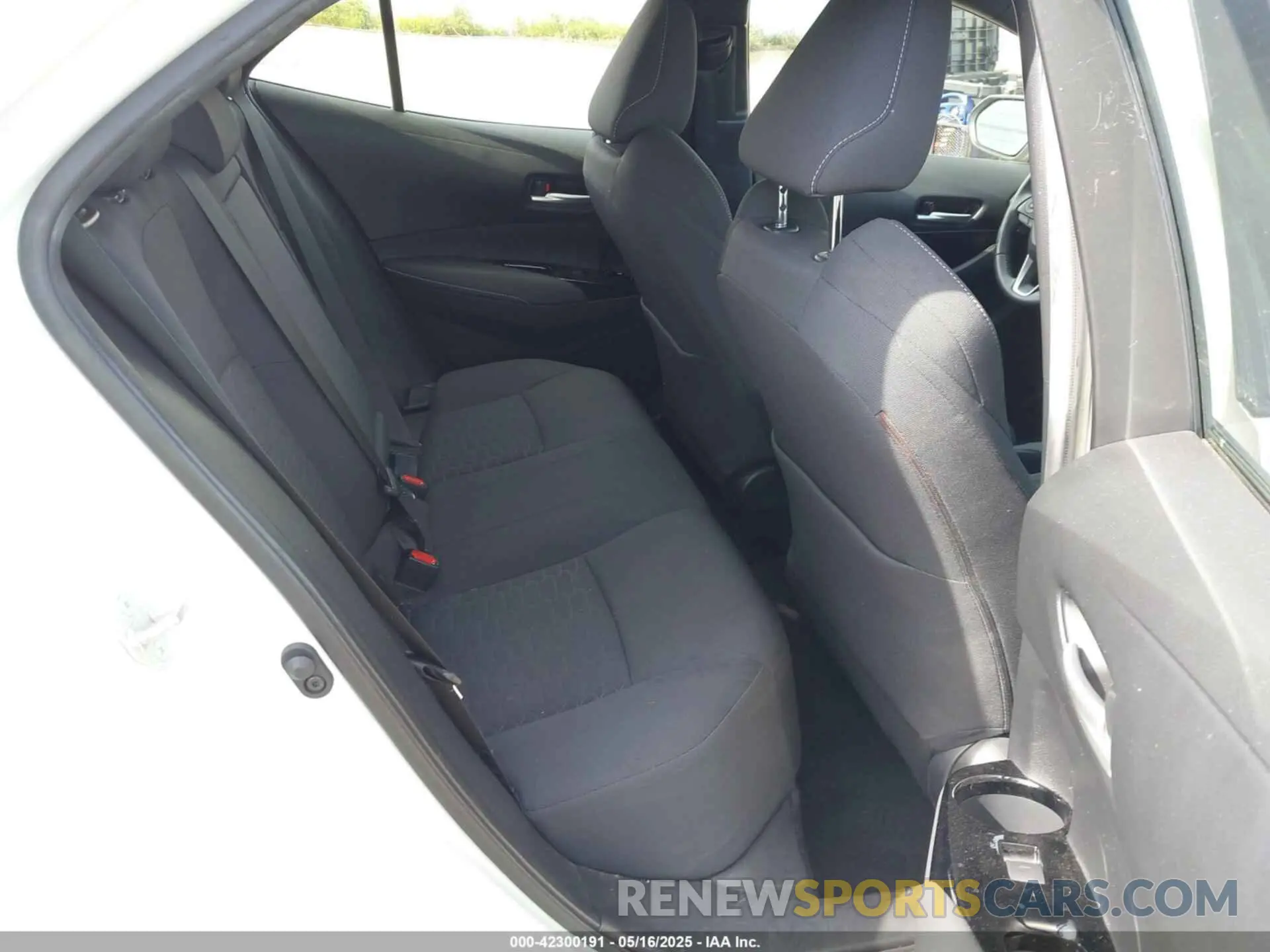 8 Photograph of a damaged car JTND4RBE4L3074488 TOYOTA COROLLA 2020