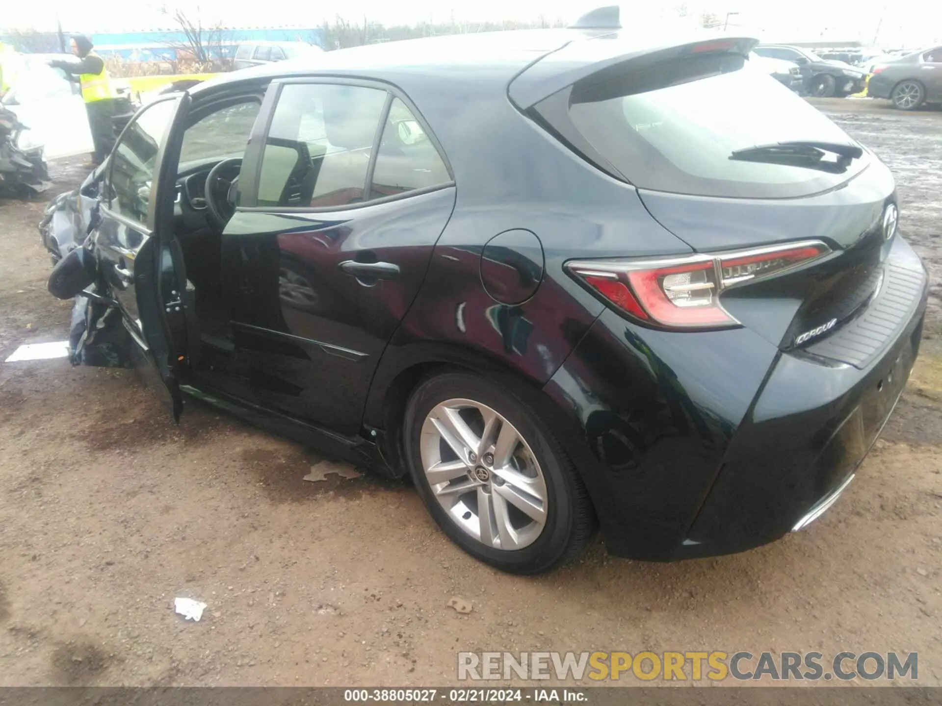 3 Photograph of a damaged car JTND4RBE4L3081067 TOYOTA COROLLA 2020