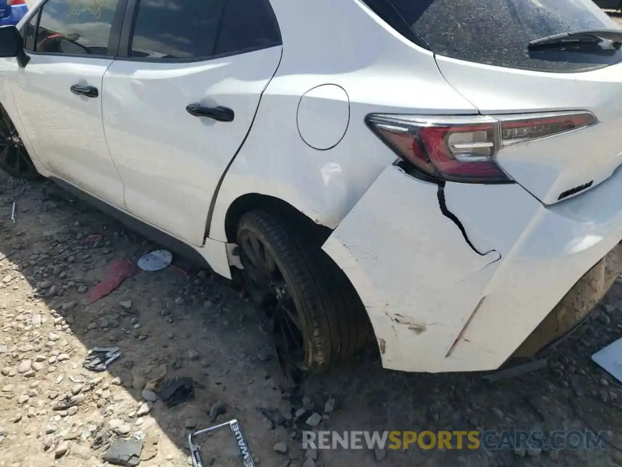 9 Photograph of a damaged car JTND4RBE4L3090299 TOYOTA COROLLA 2020