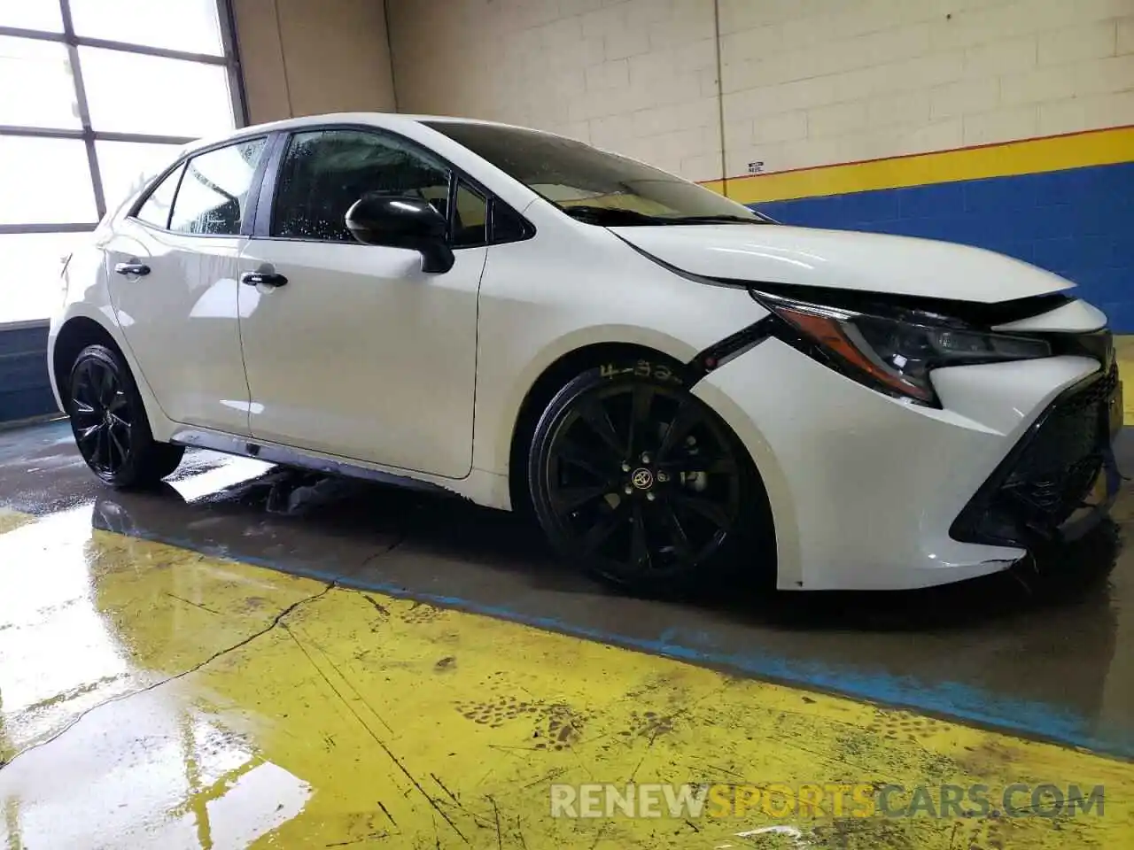 4 Photograph of a damaged car JTND4RBE5L3082888 TOYOTA COROLLA 2020