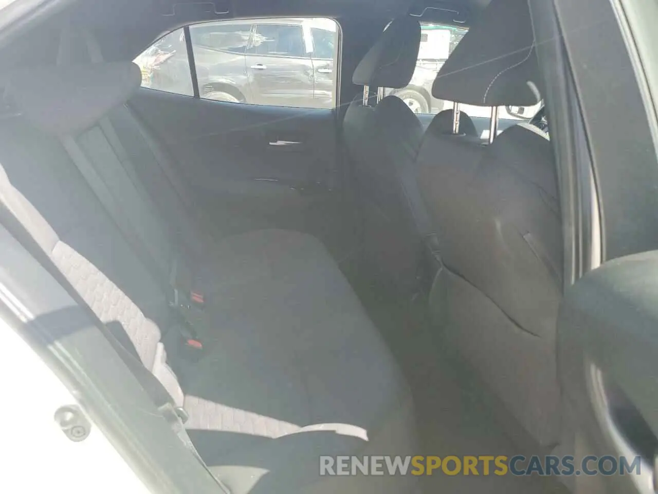 11 Photograph of a damaged car JTND4RBE5L3082924 TOYOTA COROLLA 2020