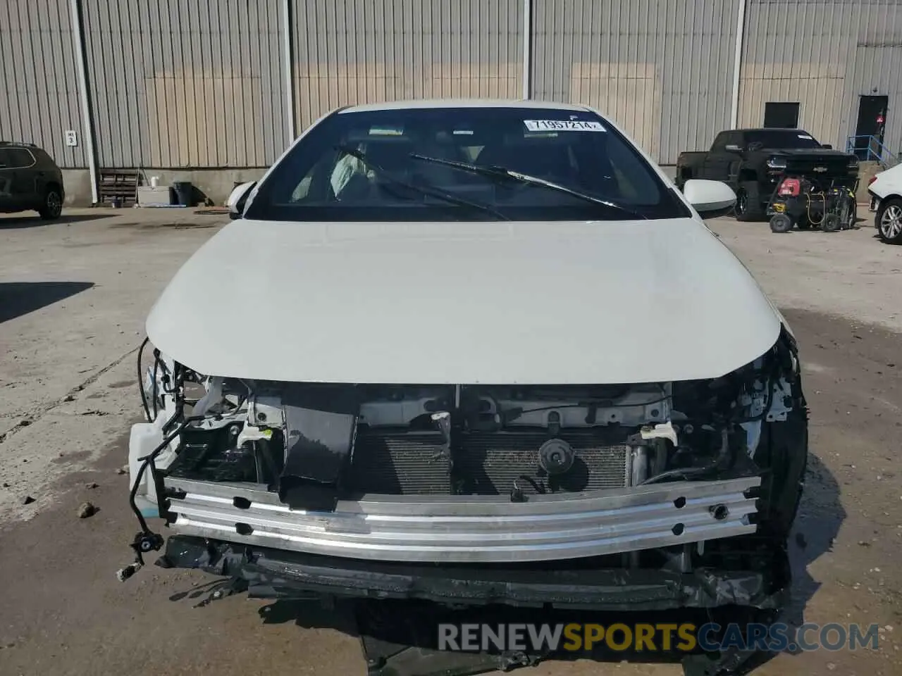 5 Photograph of a damaged car JTND4RBE5L3082924 TOYOTA COROLLA 2020