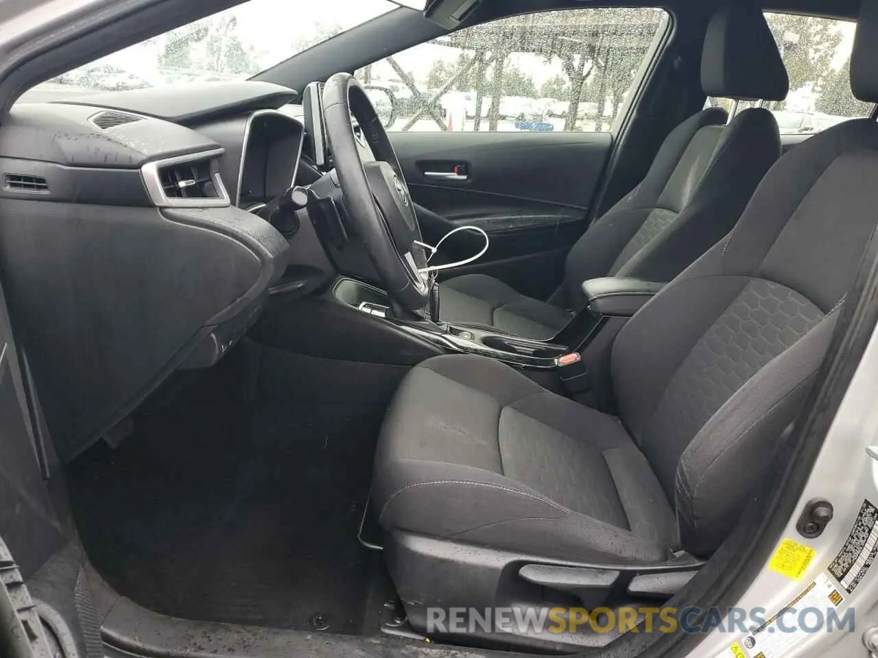 7 Photograph of a damaged car JTND4RBE5L3094703 TOYOTA COROLLA 2020
