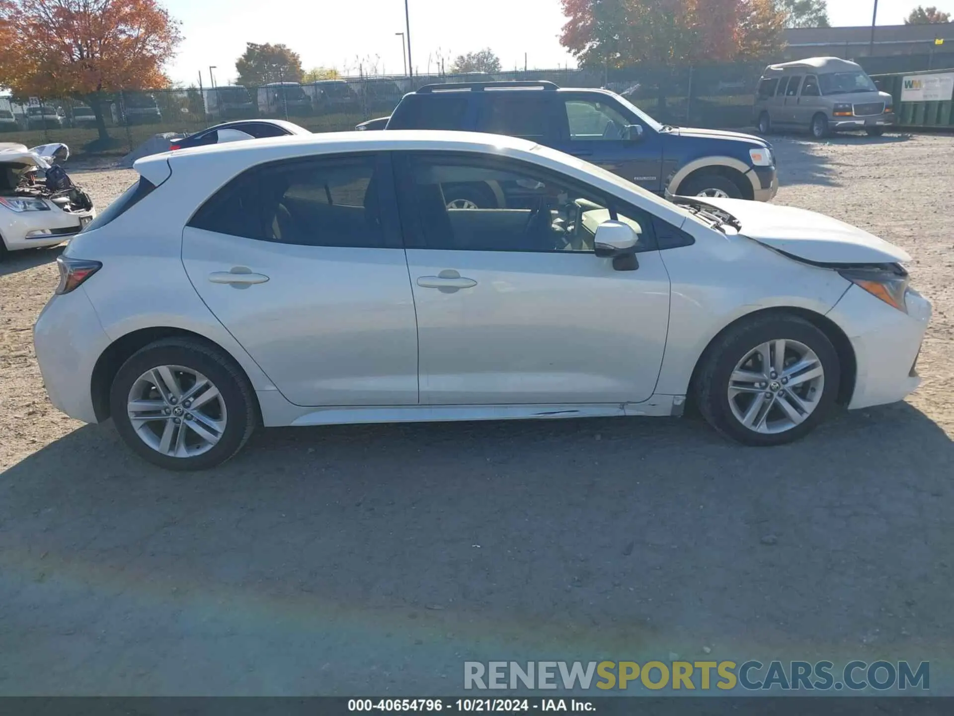 13 Photograph of a damaged car JTND4RBE7L3095593 TOYOTA COROLLA 2020