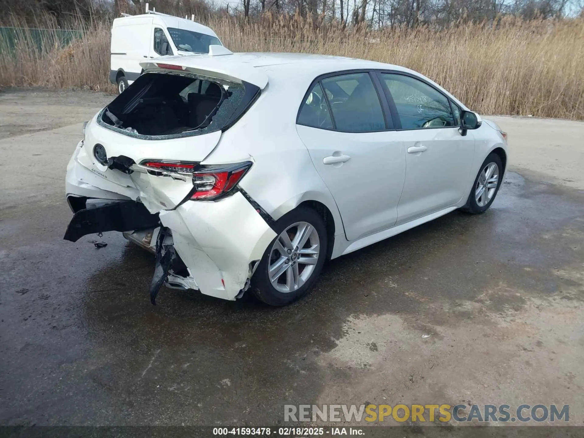 4 Photograph of a damaged car JTND4RBE8L3084067 TOYOTA COROLLA 2020