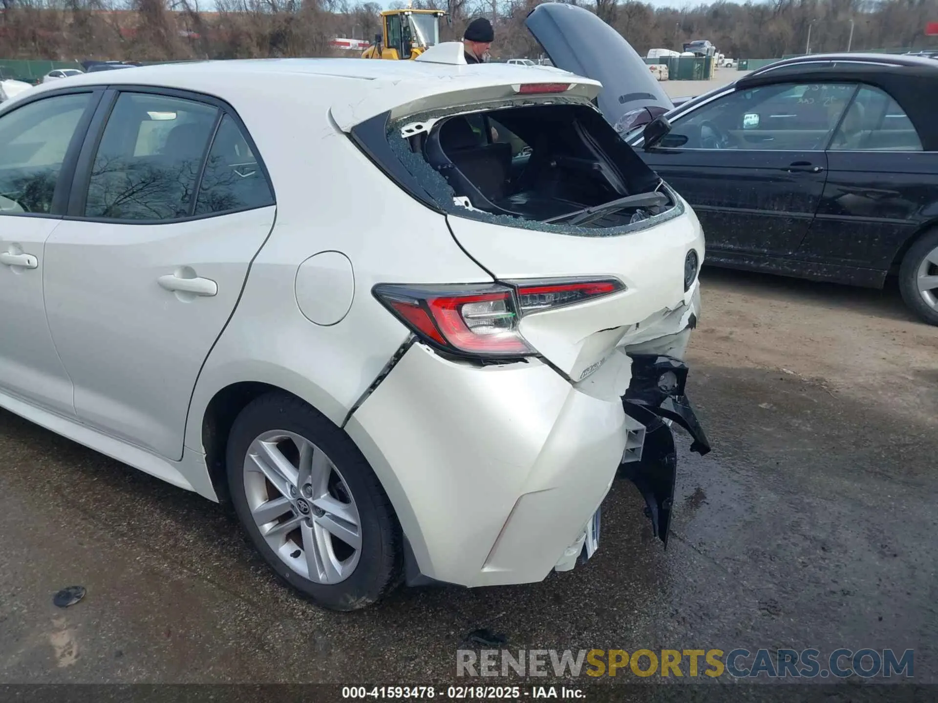6 Photograph of a damaged car JTND4RBE8L3084067 TOYOTA COROLLA 2020