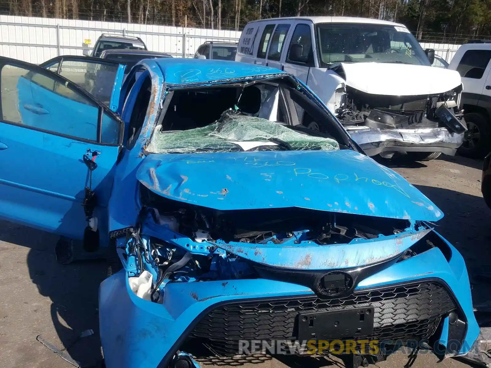 9 Photograph of a damaged car JTND4RBE9L3073983 TOYOTA COROLLA 2020