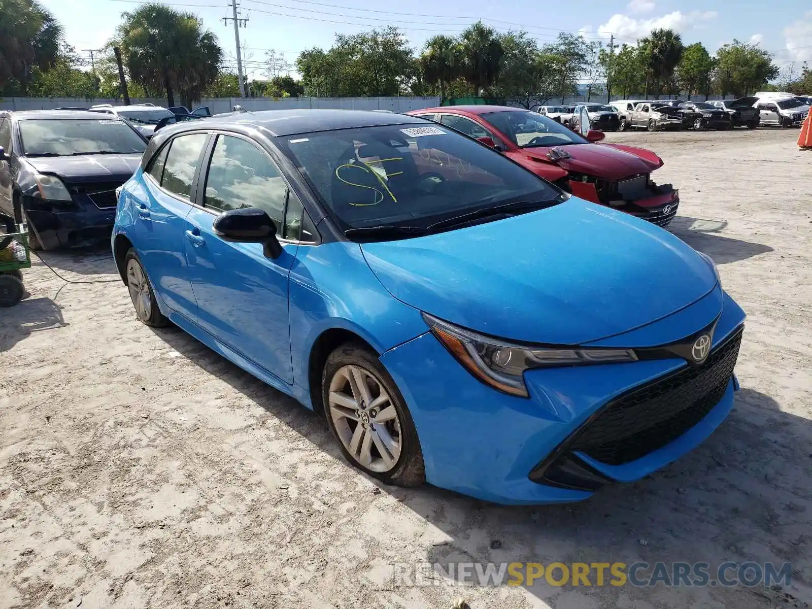 1 Photograph of a damaged car JTND4RBE9L3087916 TOYOTA COROLLA 2020