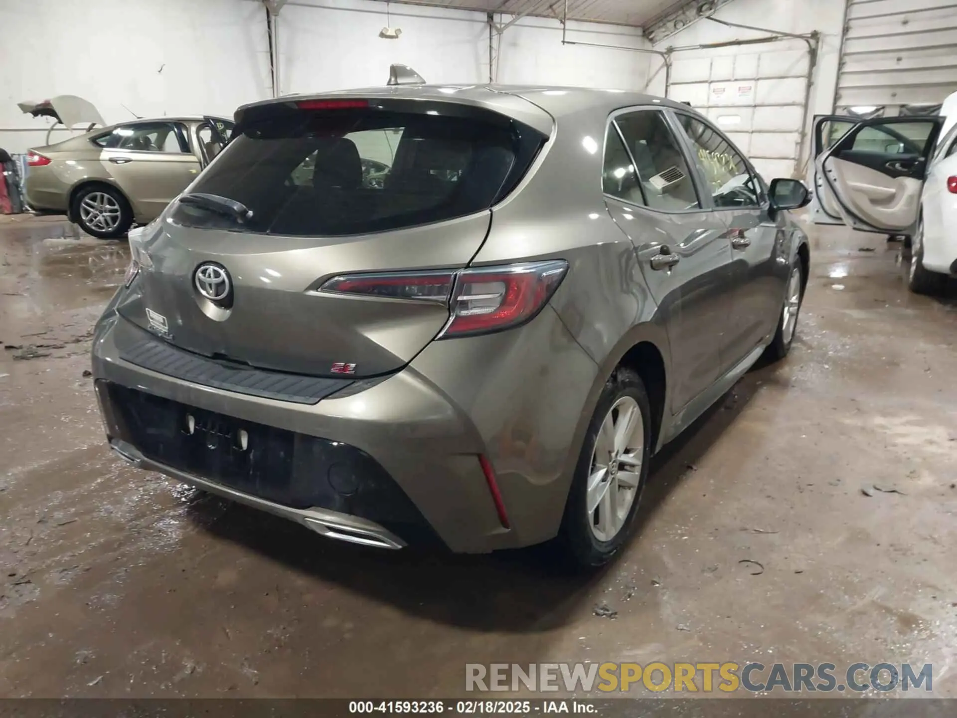 4 Photograph of a damaged car JTND4RBE9L3095272 TOYOTA COROLLA 2020