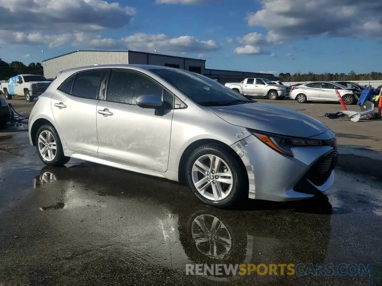 4 Photograph of a damaged car JTND4RBEXL3078531 TOYOTA COROLLA 2020