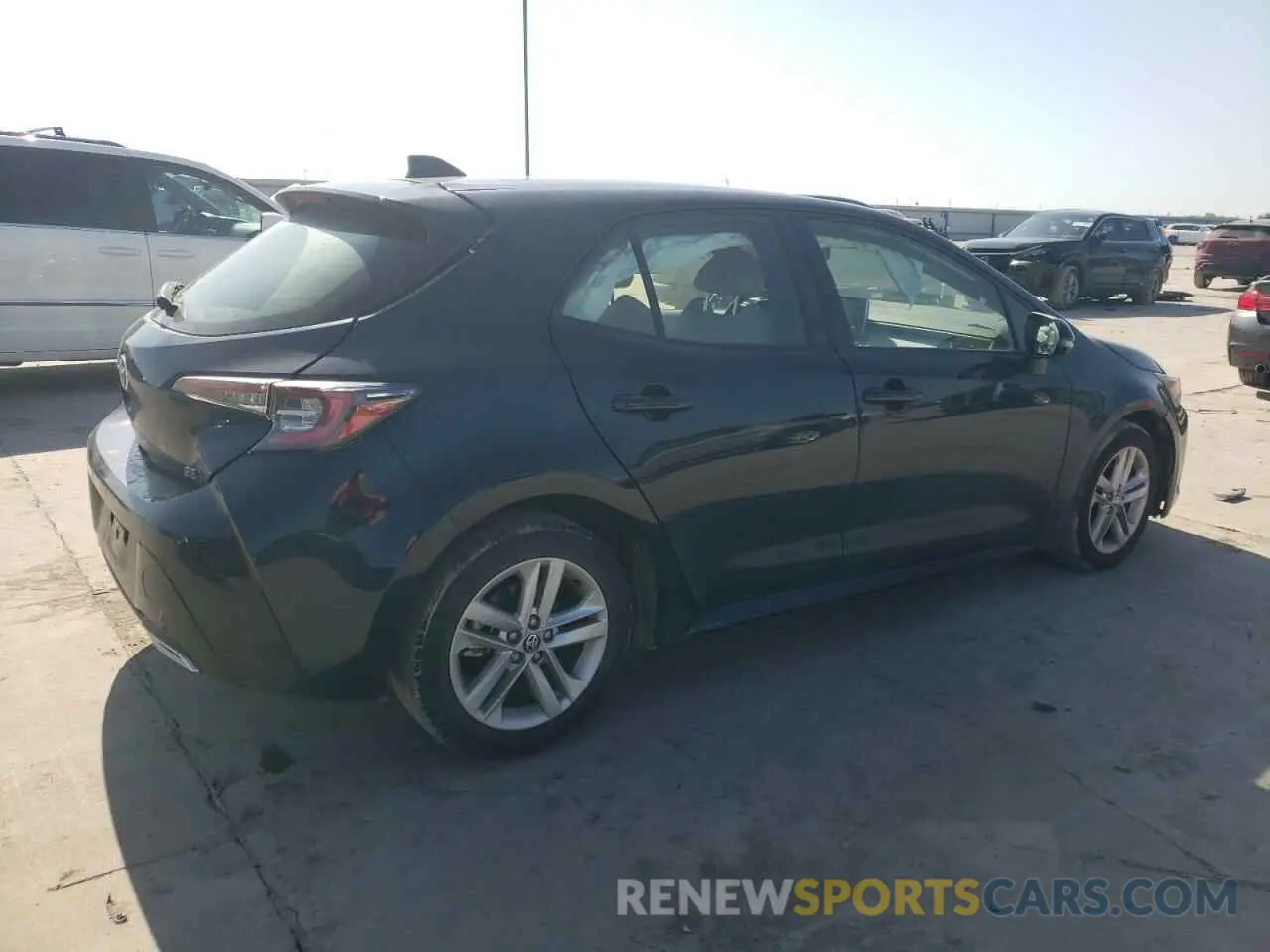 3 Photograph of a damaged car JTND4RBEXL3087360 TOYOTA COROLLA 2020