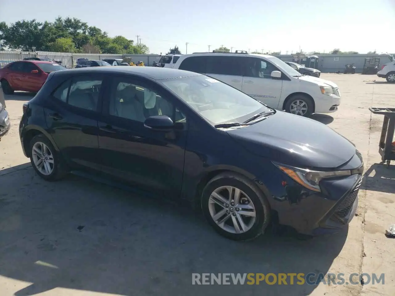 4 Photograph of a damaged car JTND4RBEXL3087360 TOYOTA COROLLA 2020