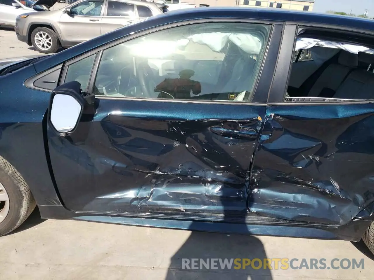 7 Photograph of a damaged car JTND4RBEXL3087360 TOYOTA COROLLA 2020