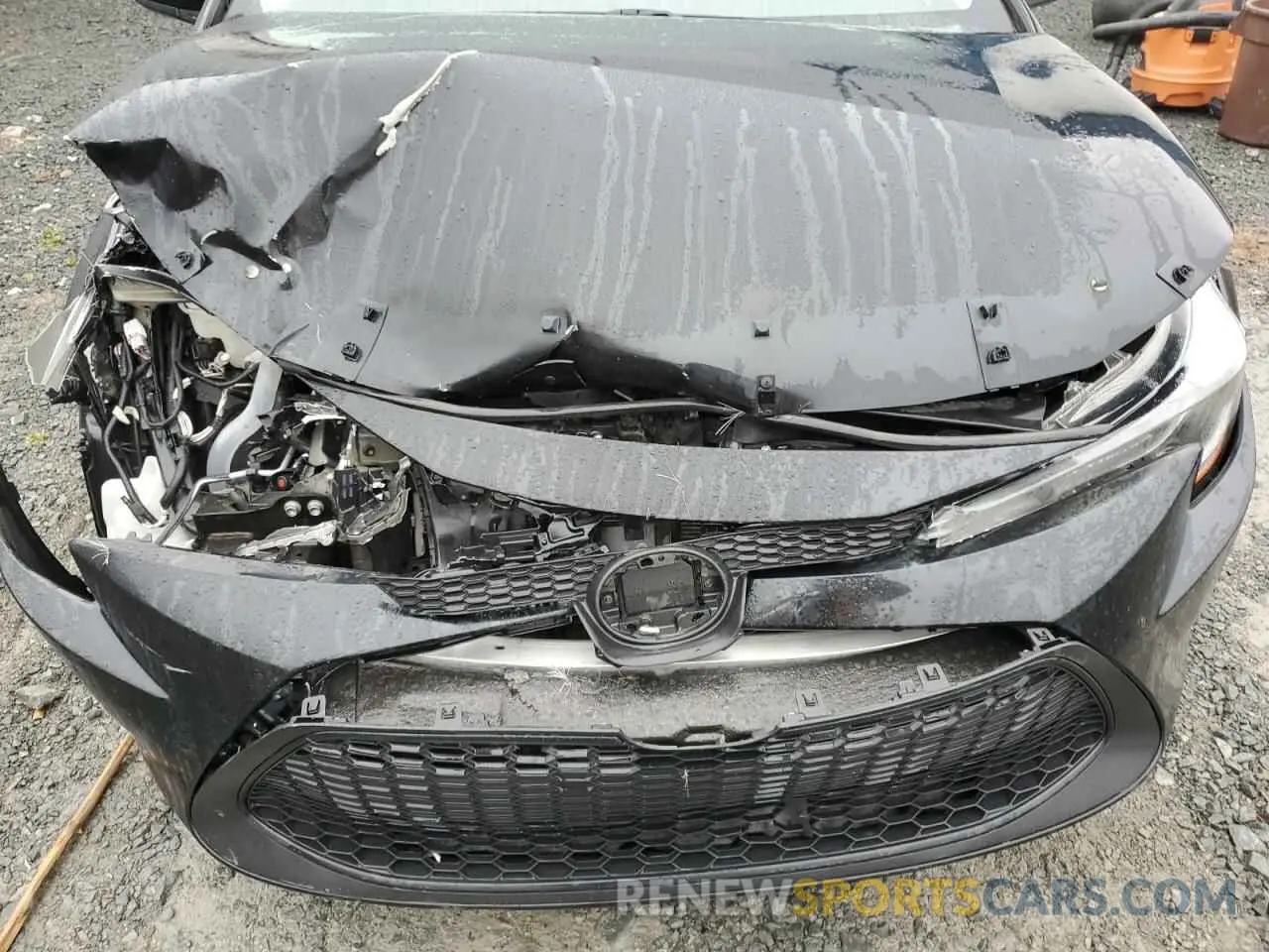 11 Photograph of a damaged car 5YFBPMBE2MP153141 TOYOTA COROLLA 2021