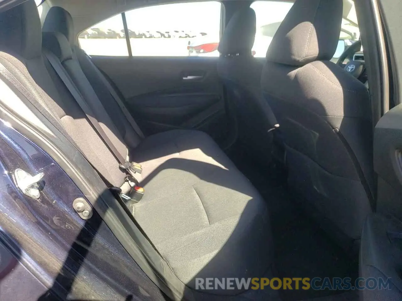 10 Photograph of a damaged car 5YFBPMBE3MP240921 TOYOTA COROLLA 2021