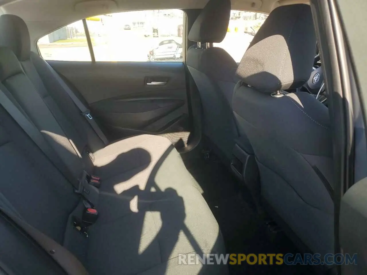 10 Photograph of a damaged car 5YFBPMBE6MP175773 TOYOTA COROLLA 2021