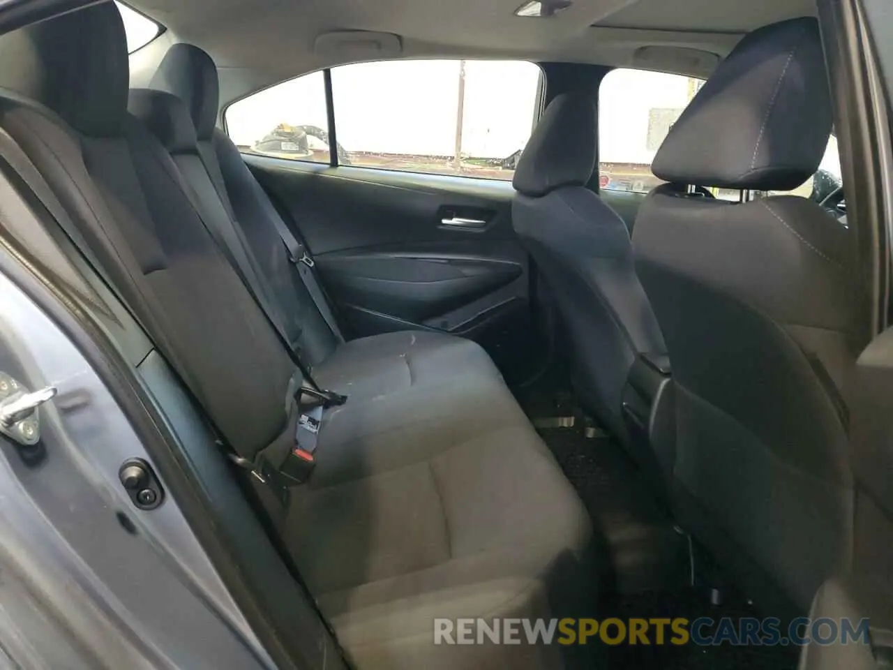 10 Photograph of a damaged car 5YFBPMBE6MP240198 TOYOTA COROLLA 2021