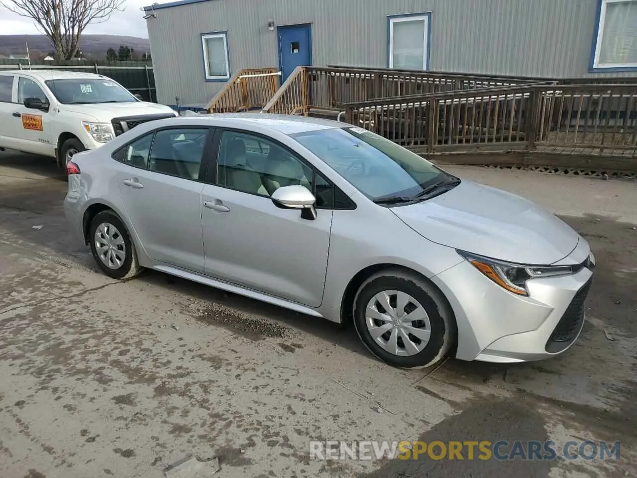 4 Photograph of a damaged car 5YFDPMAE0MP205442 TOYOTA COROLLA 2021