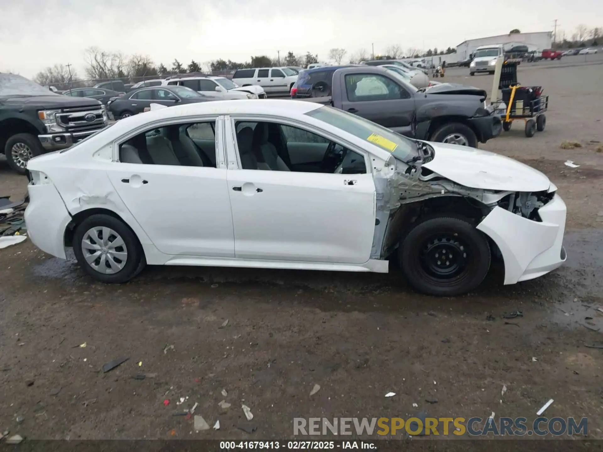 14 Photograph of a damaged car 5YFDPMAE4MP163082 TOYOTA COROLLA 2021