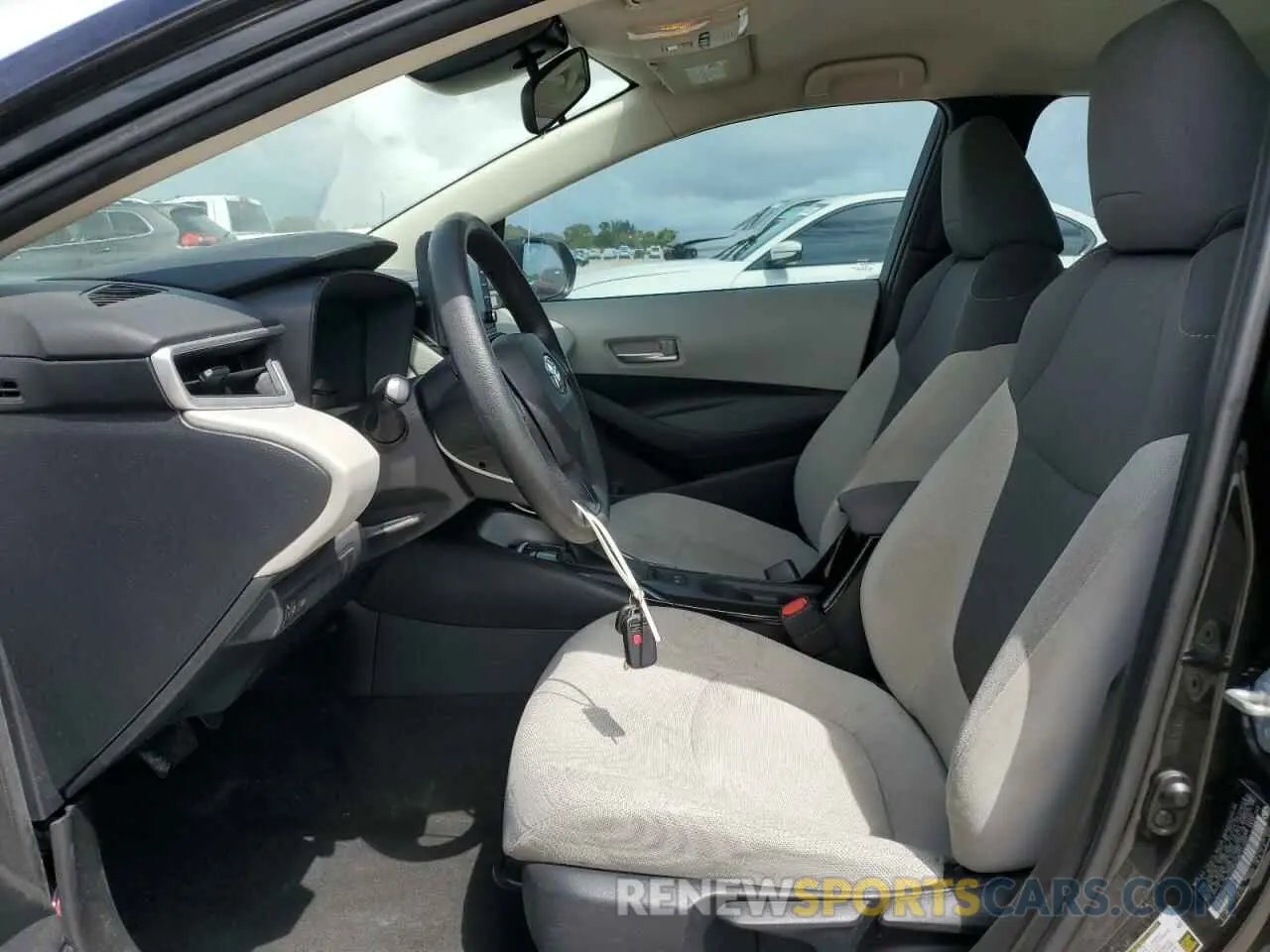 7 Photograph of a damaged car 5YFDPMAE8MP173002 TOYOTA COROLLA 2021