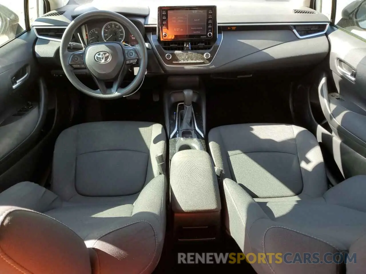 8 Photograph of a damaged car 5YFEPMAE0MP152438 TOYOTA COROLLA 2021