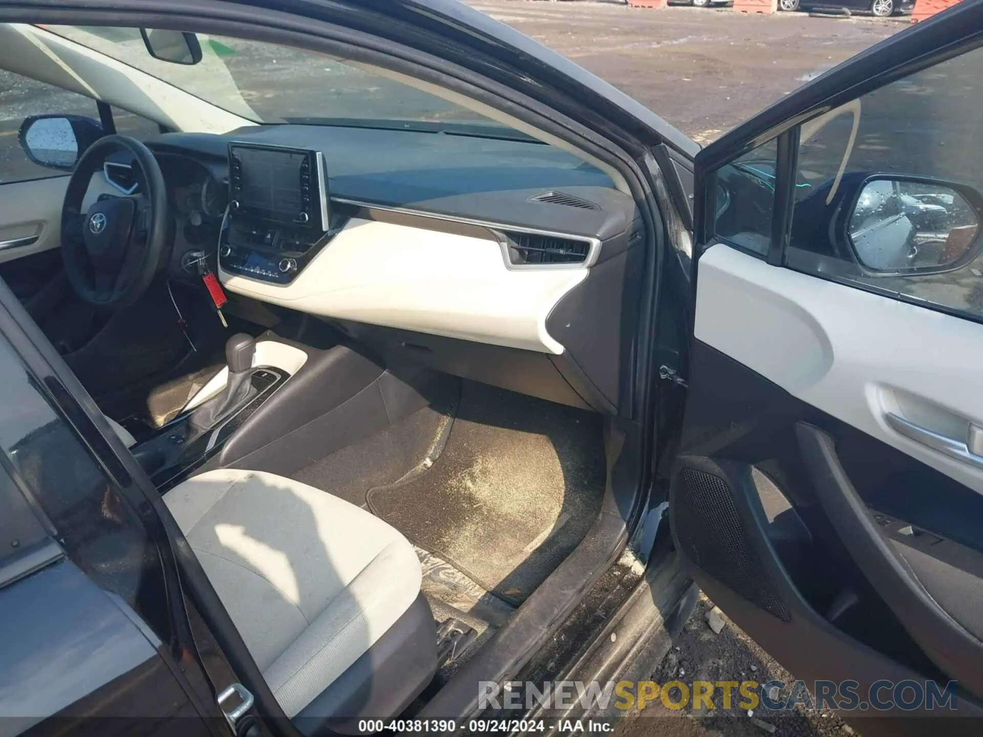 5 Photograph of a damaged car 5YFEPMAE0MP163360 TOYOTA COROLLA 2021