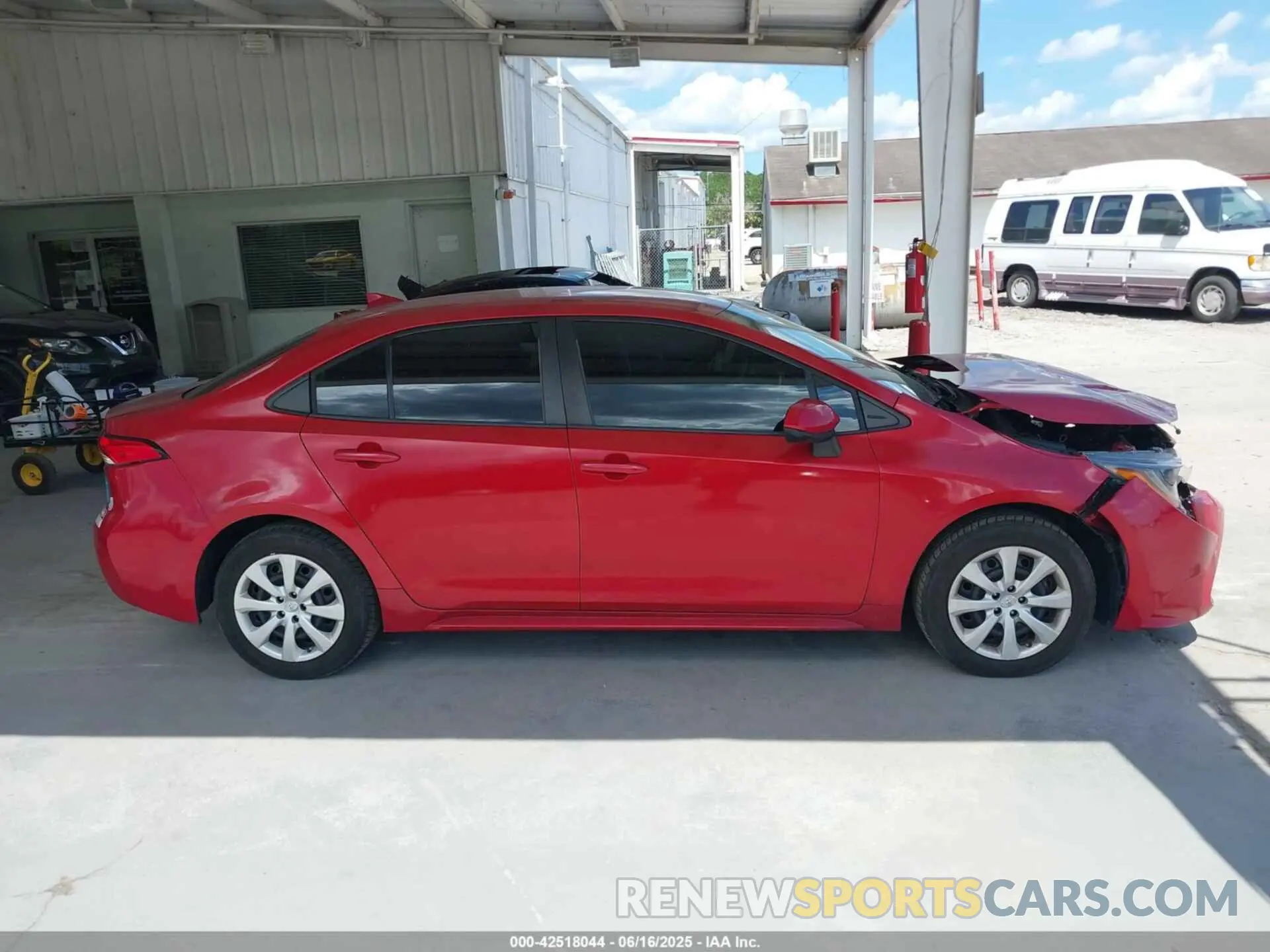 13 Photograph of a damaged car 5YFEPMAE0MP167845 TOYOTA COROLLA 2021